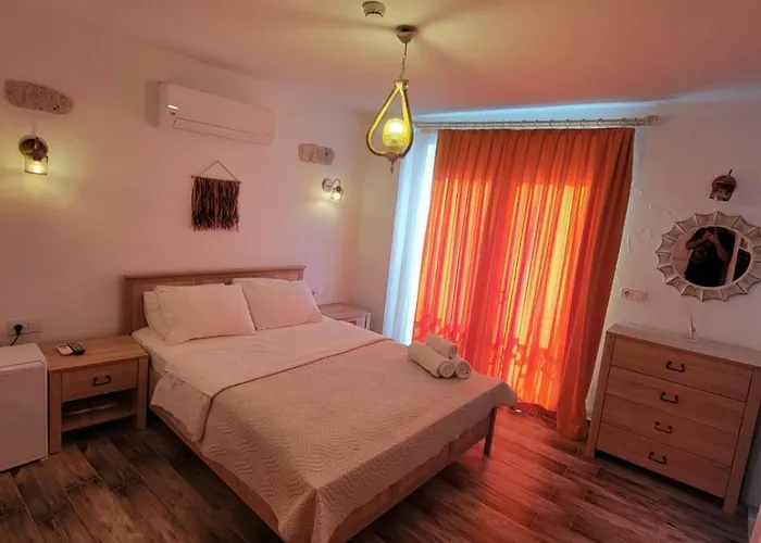 Paris Alacati Butik Çeşme